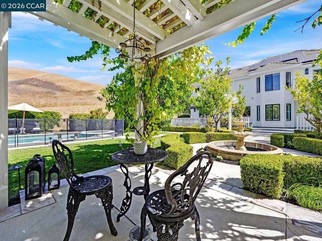 Image 41 of property listing at 3911 Deer Trail Ln, Danville, CA 94506