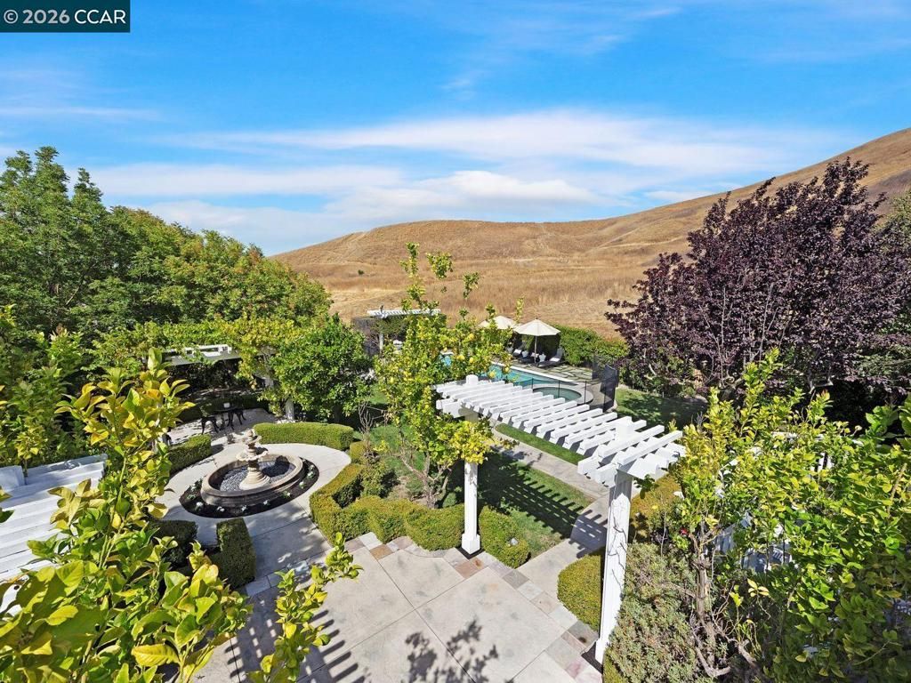 Image 52 of property listing at 3911 Deer Trail Ln, Danville, CA 94506