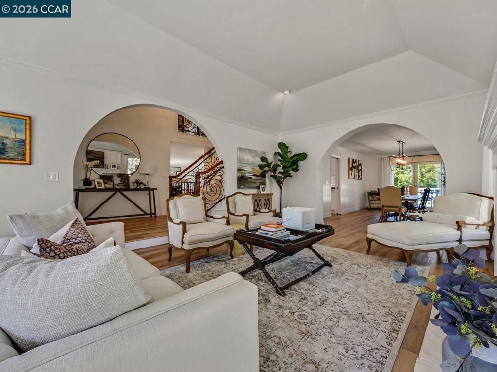 Image 9 of property listing at 3911 Deer Trail Ln, Danville, CA 94506