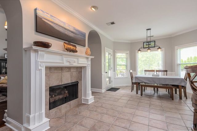 1725 JOHN RIDGE DR, Collierville, TN 38017