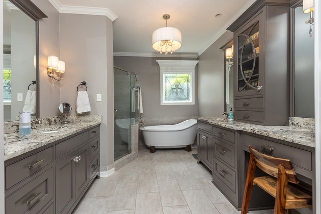1725 JOHN RIDGE DR, Collierville, TN 38017