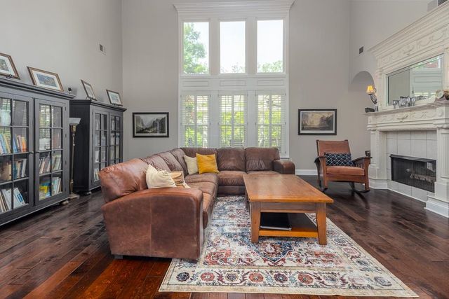 1725 JOHN RIDGE DR, Collierville, TN 38017