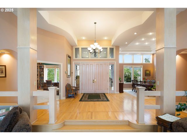 375 BELLA HILLS Ln, Roseburg, OR 97471