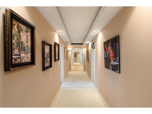 375 BELLA HILLS Ln, Roseburg, OR 97471