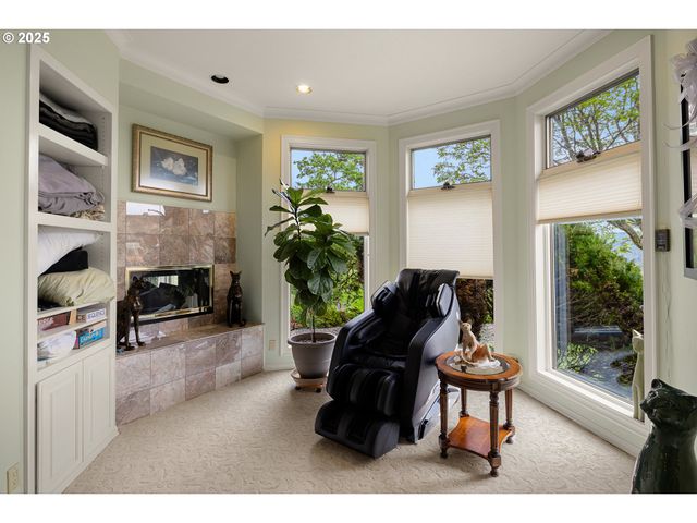 375 BELLA HILLS Ln, Roseburg, OR 97471