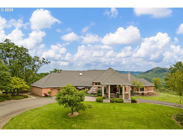 375 BELLA HILLS Ln, Roseburg, OR 97471