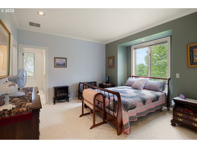 375 BELLA HILLS Ln, Roseburg, OR 97471