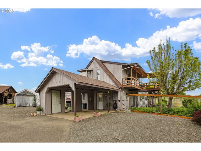 375 BELLA HILLS Ln, Roseburg, OR 97471