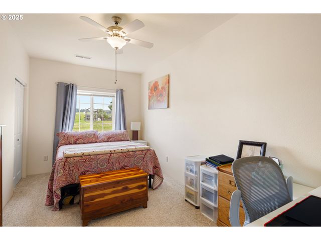 375 BELLA HILLS Ln, Roseburg, OR 97471