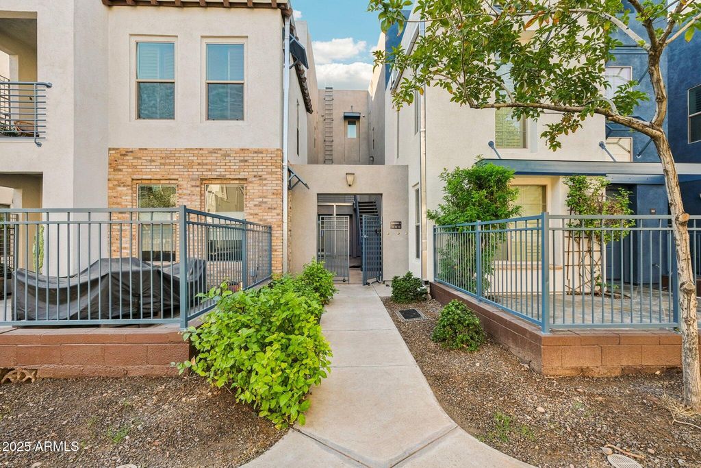 615 E PORTLAND Street 115, Phoenix, AZ 85004