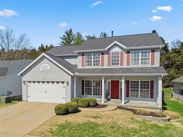 725 Whispering Forest Drive, Ballwin, MO 63021