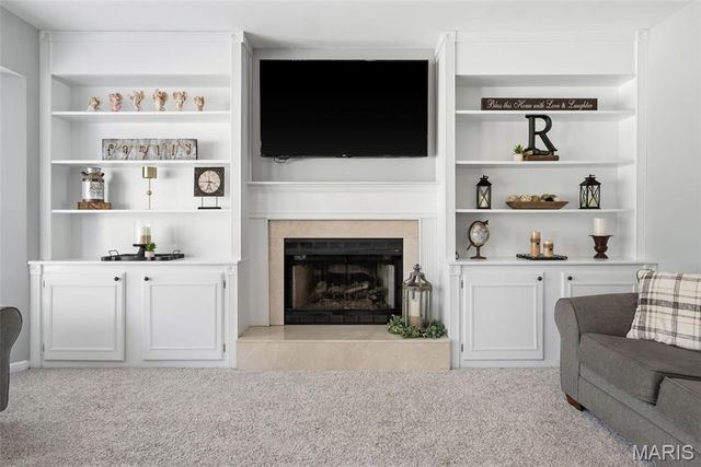 725 Whispering Forest Drive, Ballwin, MO 63021