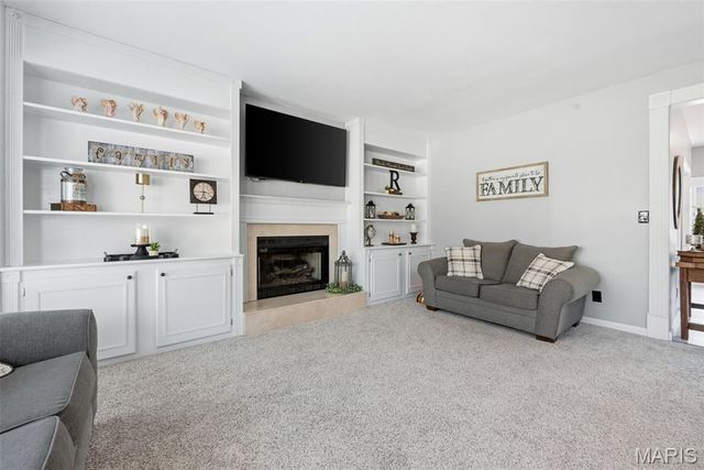 725 Whispering Forest Drive, Ballwin, MO 63021