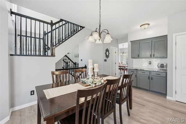 725 Whispering Forest Drive, Ballwin, MO 63021