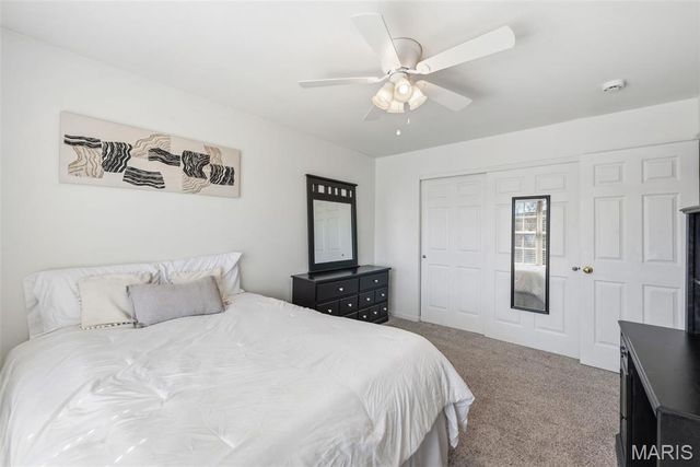 725 Whispering Forest Drive, Ballwin, MO 63021