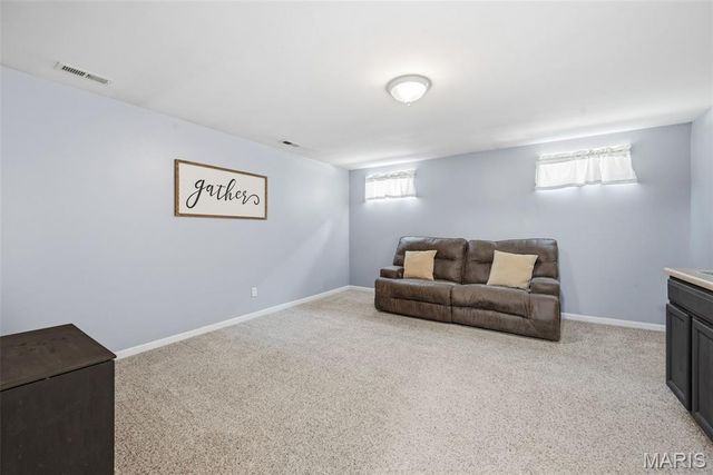 725 Whispering Forest Drive, Ballwin, MO 63021