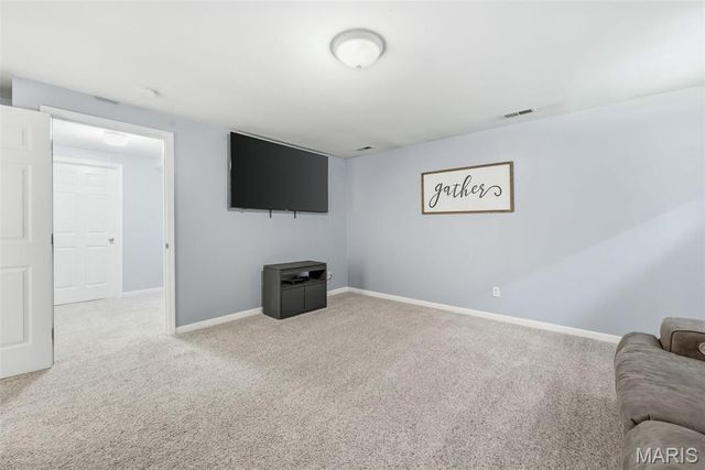 725 Whispering Forest Drive, Ballwin, MO 63021