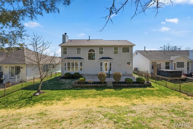 725 Whispering Forest Drive, Ballwin, MO 63021