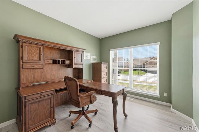 725 Whispering Forest Drive, Ballwin, MO 63021