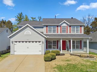 725 Whispering Forest Drive, Ballwin, MO 63021