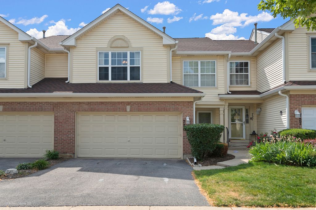 725 Littleton Trail 50-4, Elgin, IL 60120