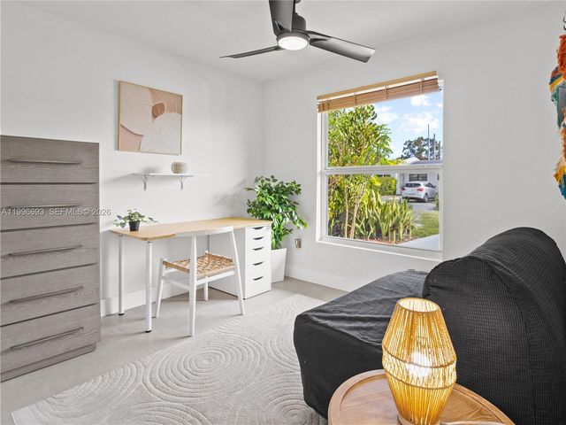 10017 SW 23rd Ter, Miami, FL 33165