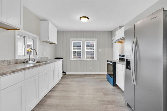 157 Penrose St, Springfield, MA 01109