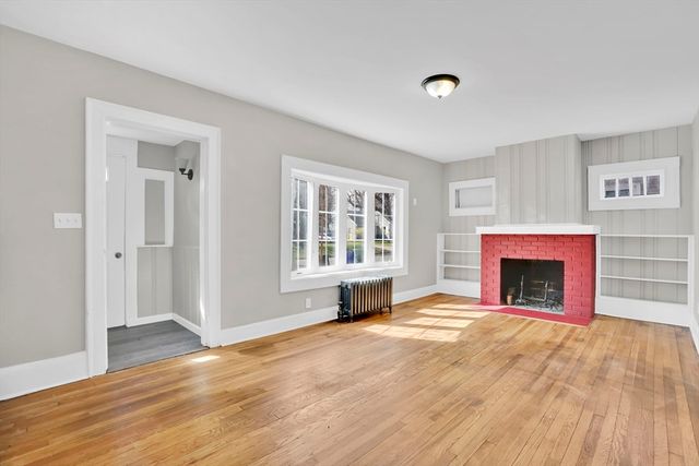 157 Penrose St, Springfield, MA 01109