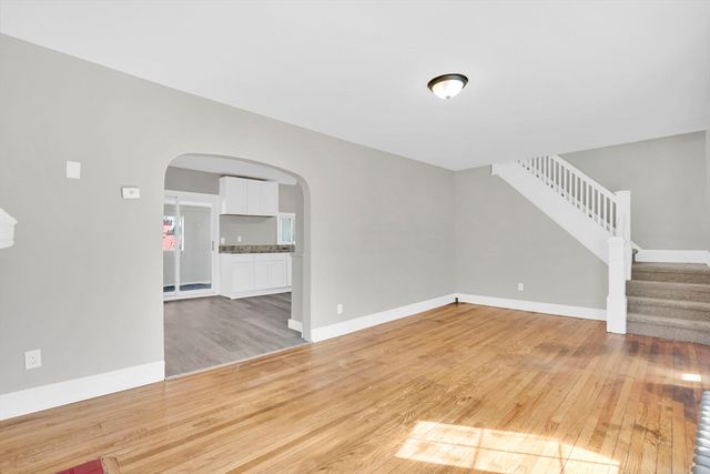 157 Penrose St, Springfield, MA 01109