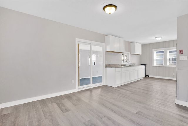 157 Penrose St, Springfield, MA 01109