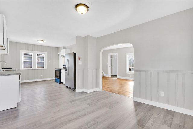 157 Penrose St, Springfield, MA 01109