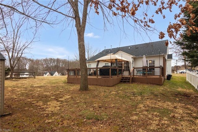 3332 Barnsdale Road, Jamestown, NC 27282