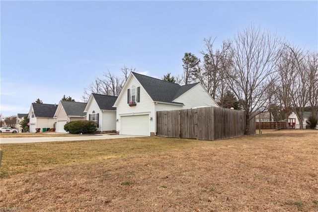 3332 Barnsdale Road, Jamestown, NC 27282