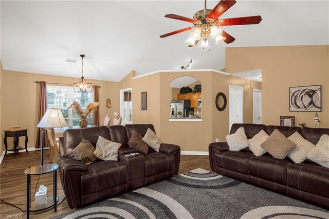 3332 Barnsdale Road, Jamestown, NC 27282