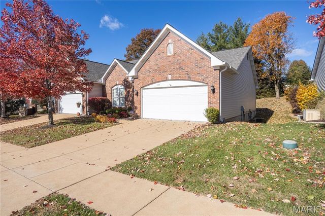 793 Forder Manor Drive, St Louis, MO 63129