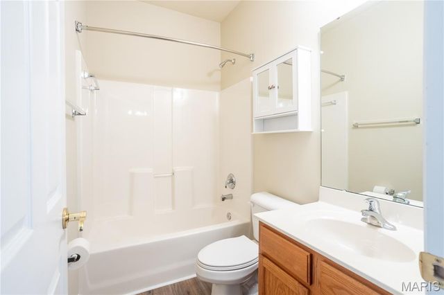 793 Forder Manor Drive, St Louis, MO 63129