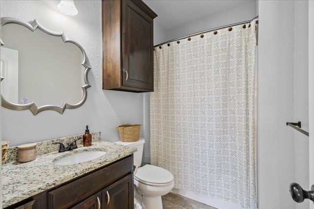 337 Kingdom Boulevard, Lindale, TX 75771