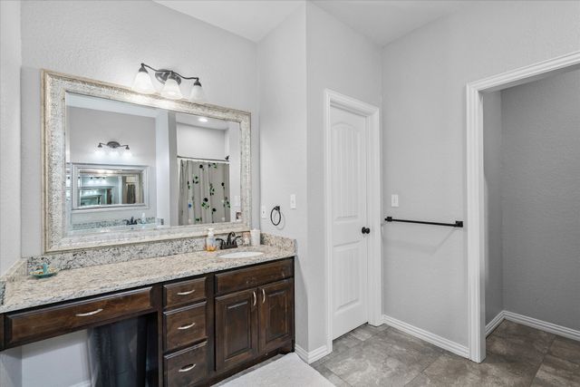 337 Kingdom Boulevard, Lindale, TX 75771