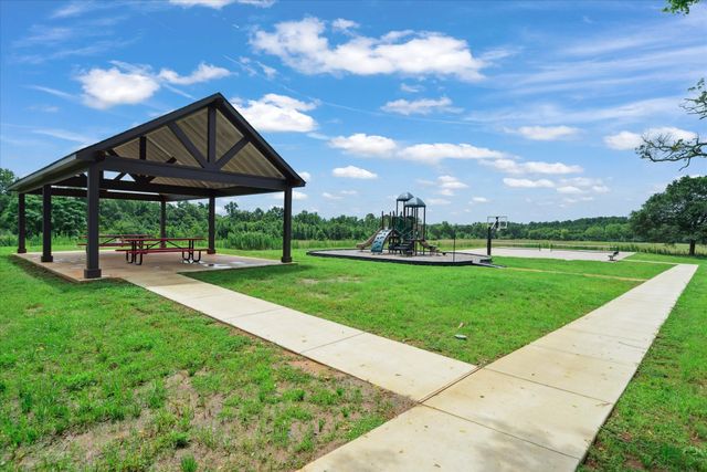 337 Kingdom Boulevard, Lindale, TX 75771
