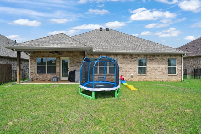 337 Kingdom Boulevard, Lindale, TX 75771