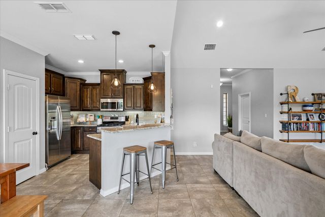 337 Kingdom Boulevard, Lindale, TX 75771
