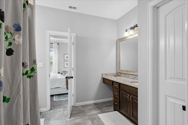 337 Kingdom Boulevard, Lindale, TX 75771