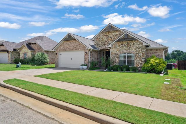 337 Kingdom Boulevard, Lindale, TX 75771
