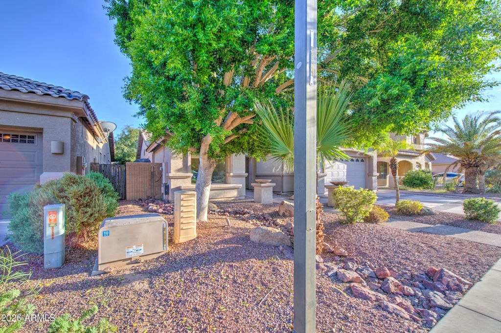 12551 W VISTA PASEO Drive, Litchfield Park, AZ 85340 — photo 5