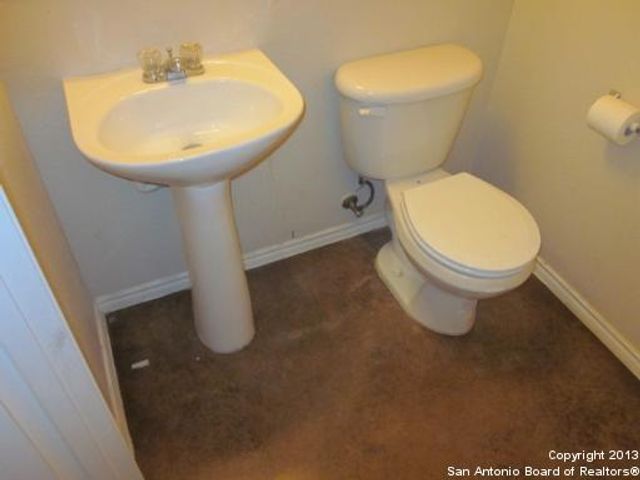 10727 Mathom Lndg Apt 3, Universal City, TX 78148