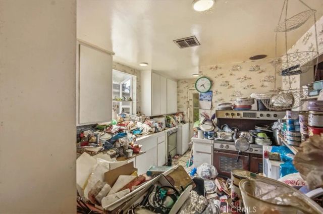 11944 Cantara, North Hollywood, CA 91605
