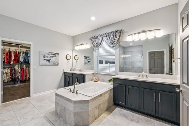 5402 DOVE COTTAGE LANE, St Cloud, FL 34771