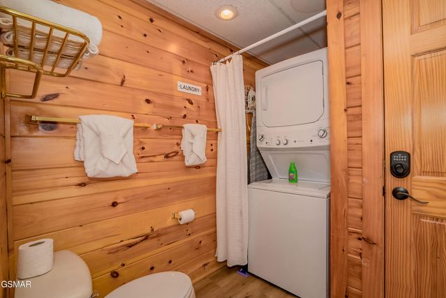 801 Kings Way, Gatlinburg, TN 37738