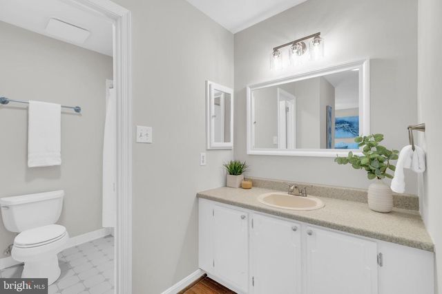 2174 GOLF COURSE DR, Reston, VA 20191