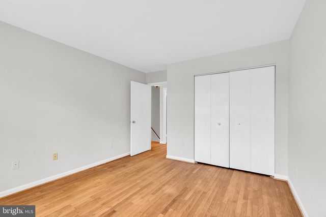 2174 GOLF COURSE DR, Reston, VA 20191